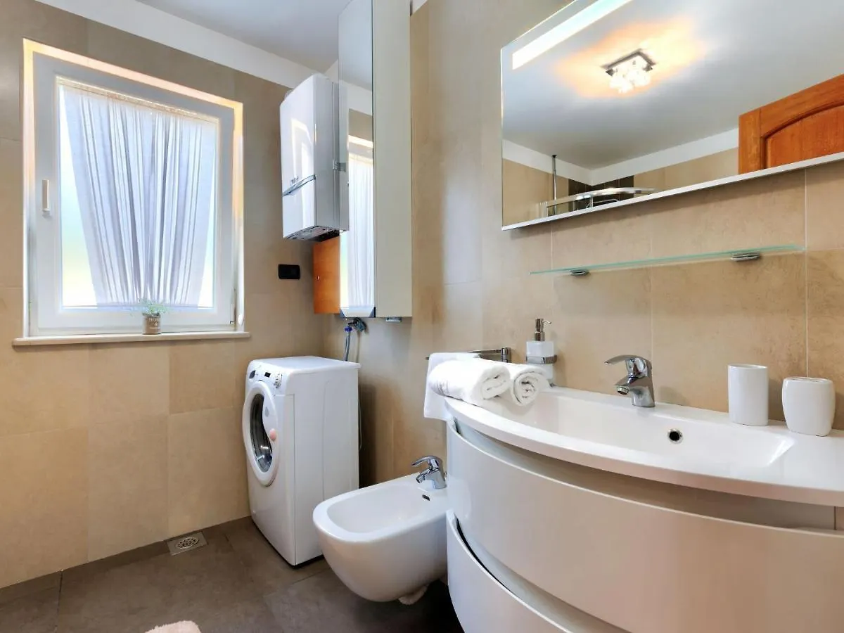 Trget Holiday Home Villa Dina By Interhome