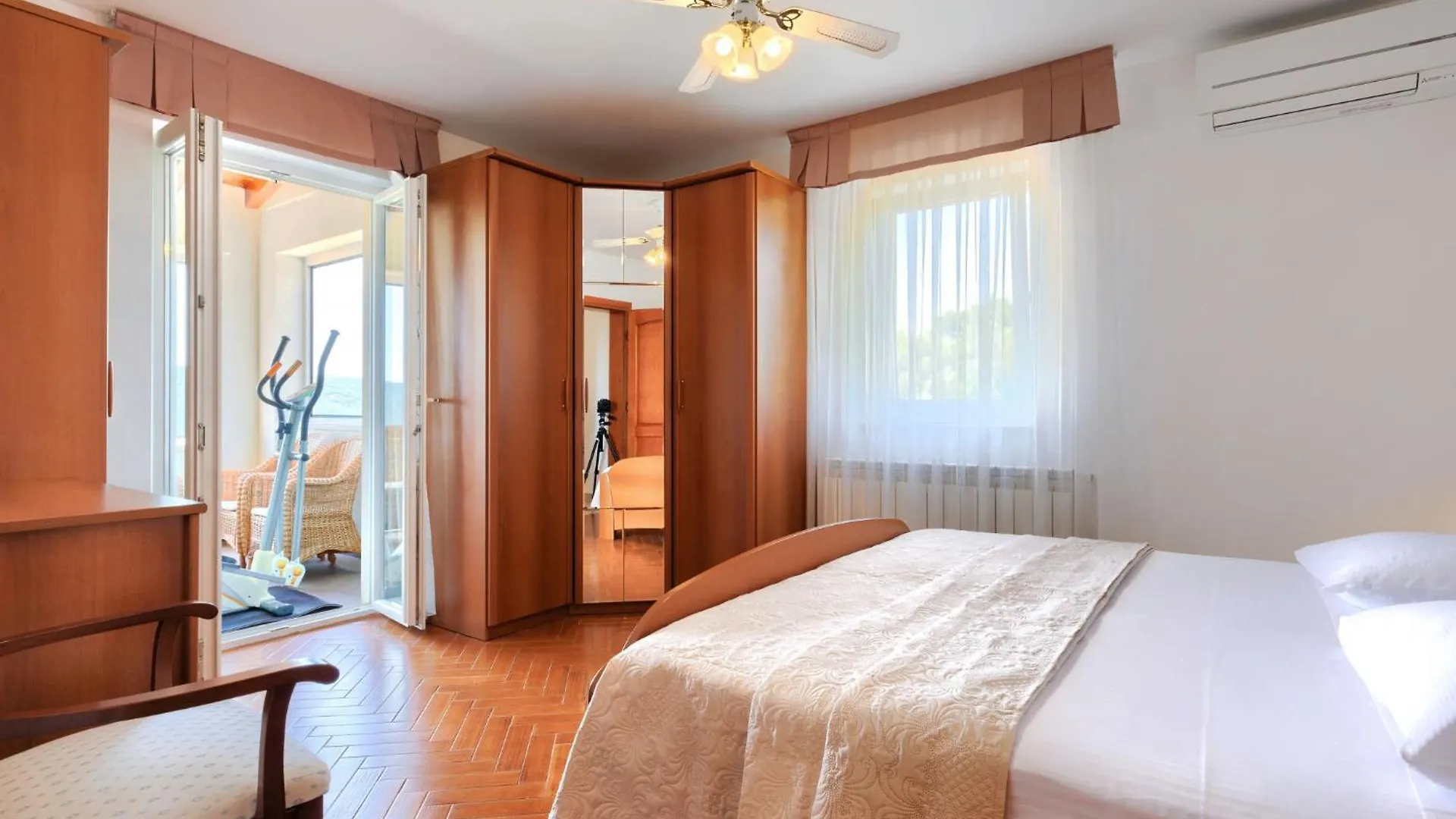 Trget Holiday Home Villa Dina By Interhome